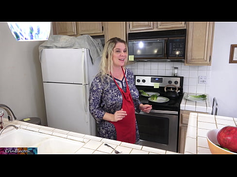 ❤️ Ibu tiri memerah susunya di dapur sebelum tarikhnya ❤ Lucah pada ms.pornpictureshq.ru ️❤